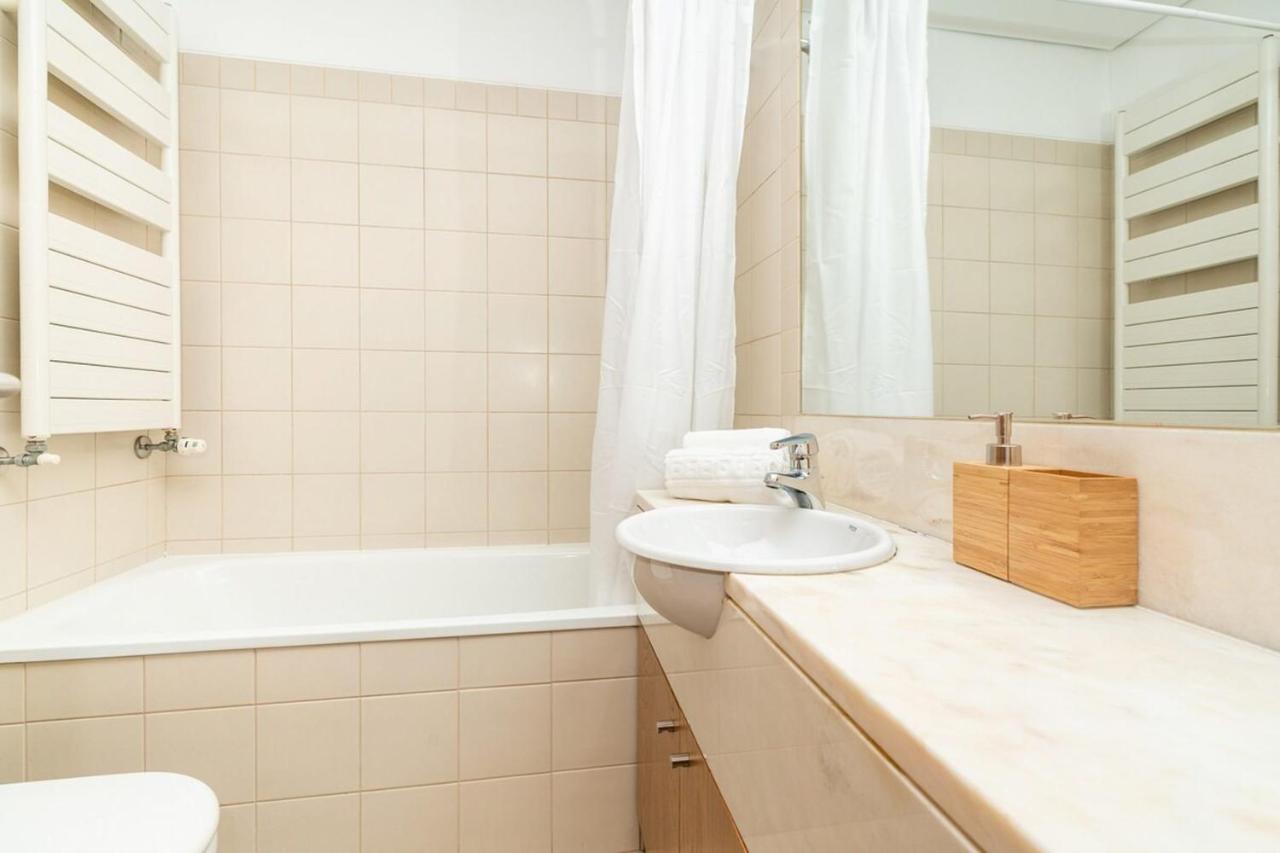 Modern 2 Bedroom Apartment With Balcony And Amazing Views Lissabon Buitenkant foto